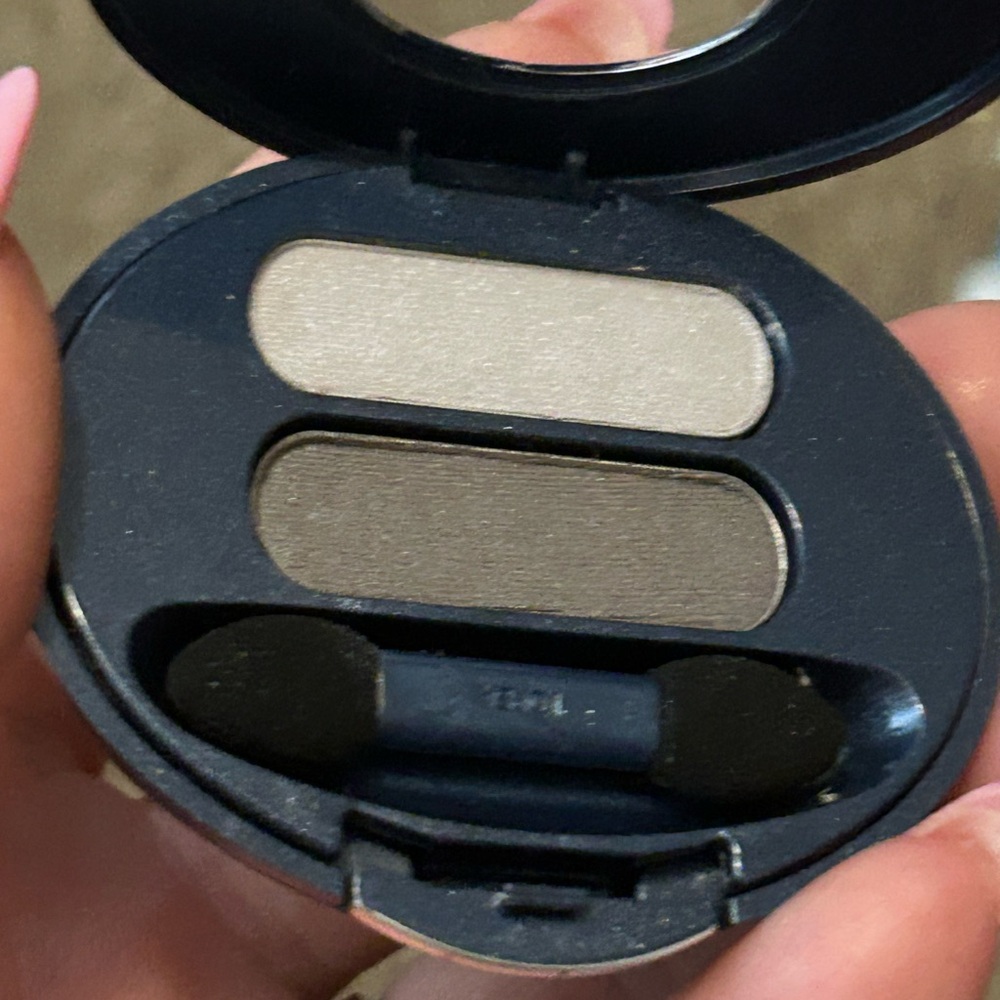 Avon True Color Eyeshadow Duo. Moonlight/Steel